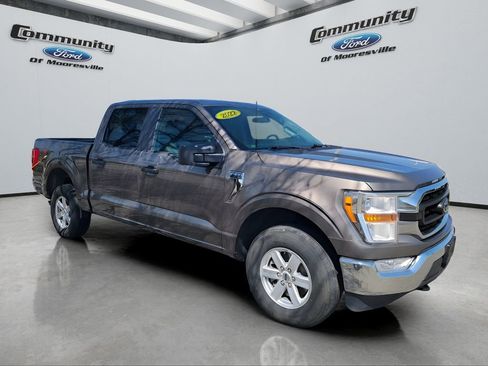 Used 2022 Ford F150 XLT image 3