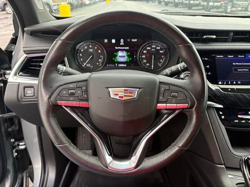Used 2024 Cadillac XT6 Premium Luxury w/ Technology Package image 14