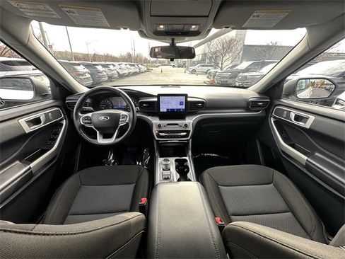 Certified 2022 Ford Explorer XLT image 16