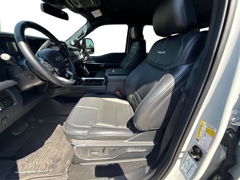 Used 2025 Ford F350 Platinum AWD/4WD image 13
