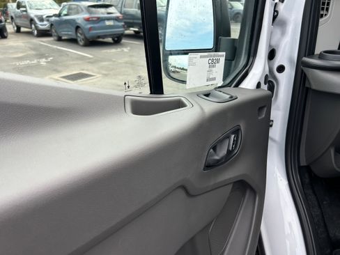 New 2025 Ford Transit 250 250 Low Roof All Wheel Drive image 33
