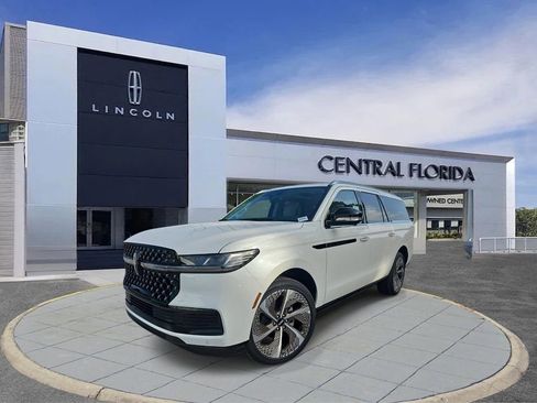 New 2026 Lincoln Navigator L Black Label AWD/4WD image 32