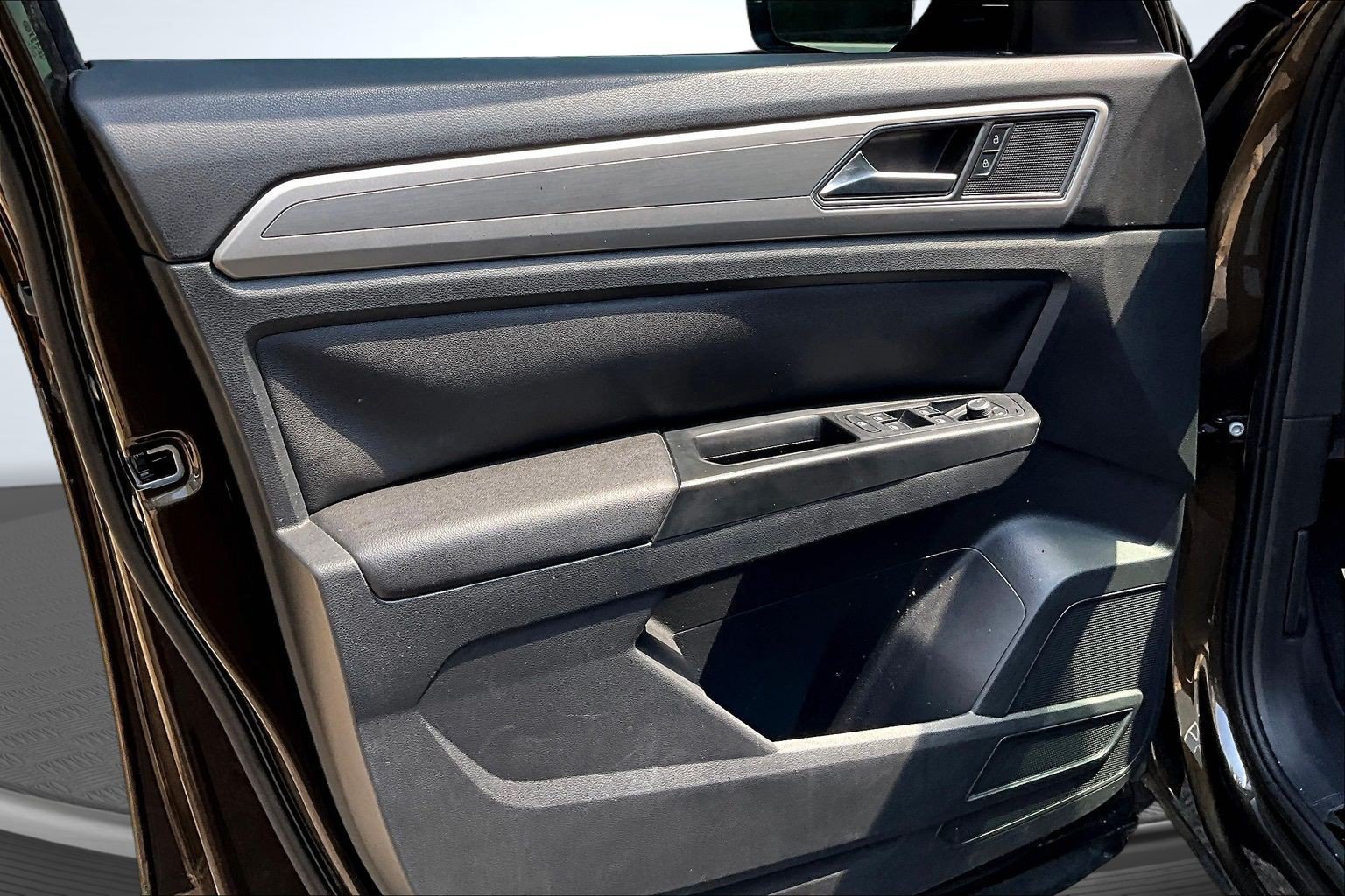 Used 2019 Volkswagen Atlas SE w/ Towing Package FWD image 17