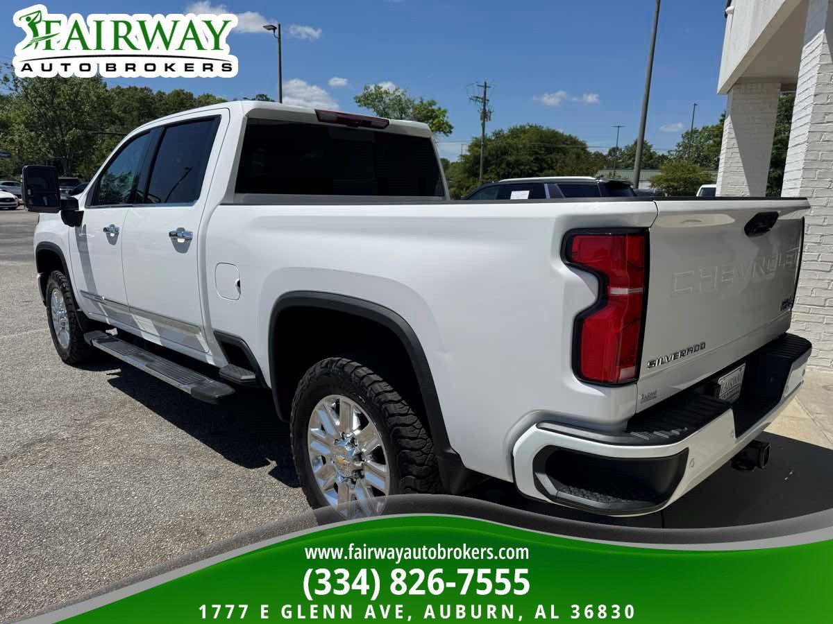 Used 2025 Chevrolet Silverado 2500 High Country w/ Technology Package AWD/4WD image 8