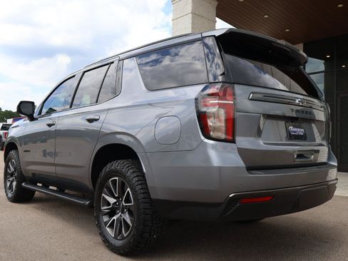 Used 2021 Chevrolet Tahoe Z71 w/ Z71 Off-Road Package AWD/4WD image 3