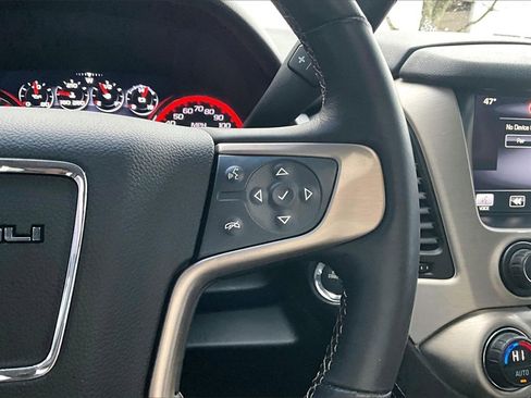 Used 2015 GMC Yukon XL Denali w/ Touring Package image 12