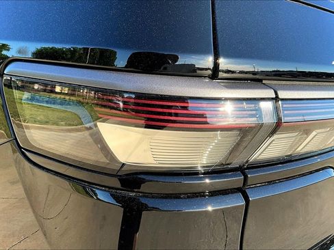 New 2026 Jeep Grand Wagoneer L Limited AWD/4WD image 18