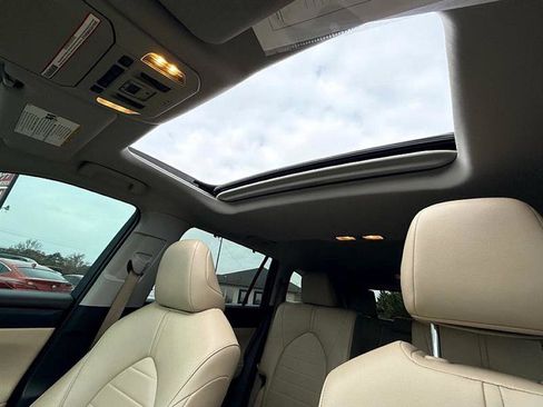 Used 2022 Toyota Highlander XLE image 41