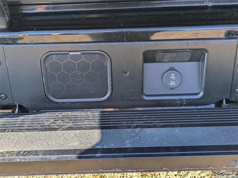 Certified 2024 GMC Sierra 2500 Denali Ultimate image 35