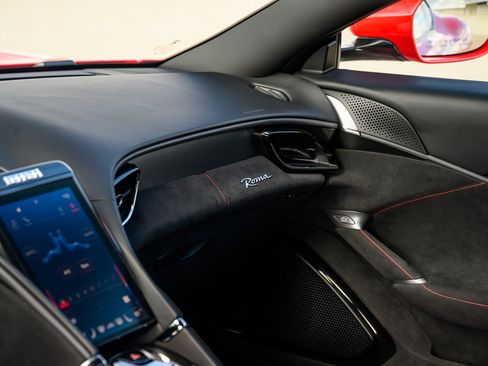 Used 2021 Ferrari Roma image 93