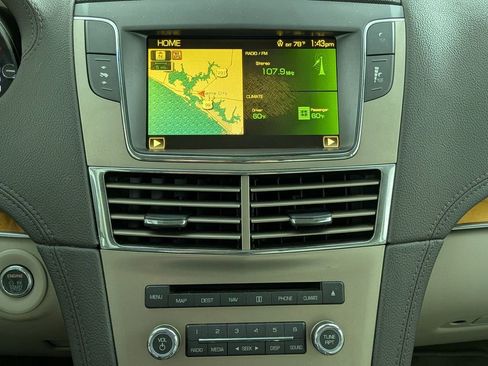 Used 2010 Lincoln MKT 2WD image 18
