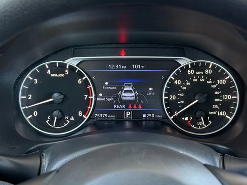 Used 2024 Nissan Altima 2.5 SV FWD image 10