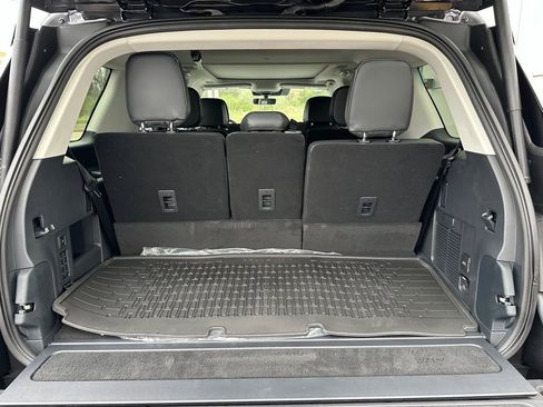 New 2026 Lincoln Navigator Reserve AWD/4WD image 26