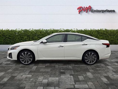 Used 2023 Nissan Altima 2.5 SL AWD/4WD image 3