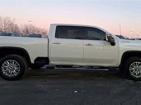 Used 2020 Chevrolet Silverado 3500 High Country w/ Technology Package image 4