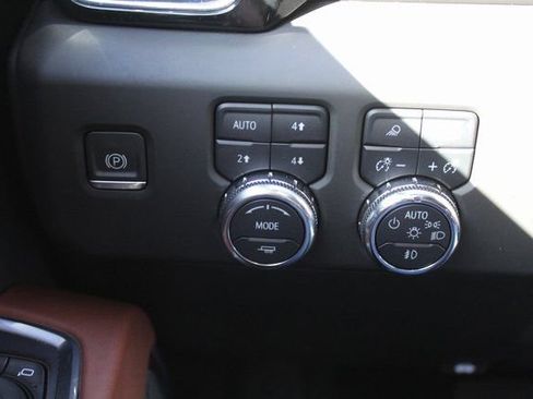 Used 2024 GMC Sierra 1500 Denali Ultimate image 27