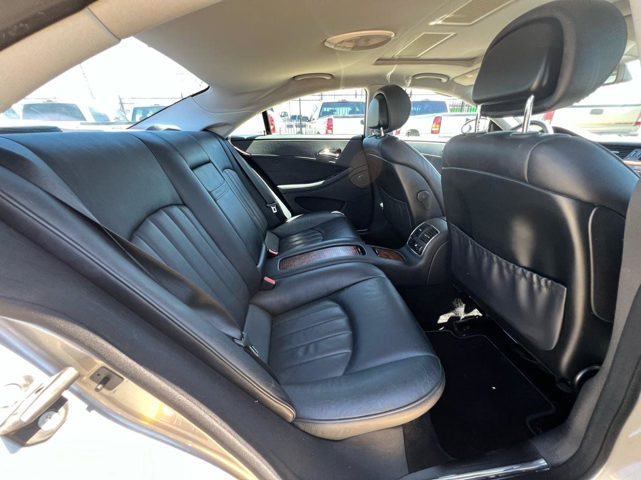 Used 2006 Mercedes-Benz CLS 500 image 41