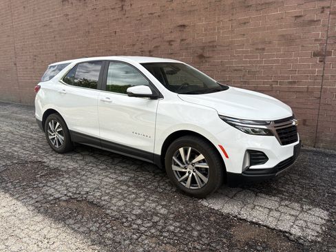 Used 2024 Chevrolet Equinox LT AWD/4WD image 8