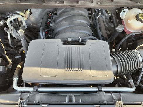 Used 2023 Chevrolet Tahoe Z71 w/ Luxury Package image 35