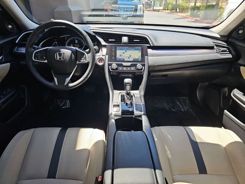 Used 2018 Honda Civic Touring image 13