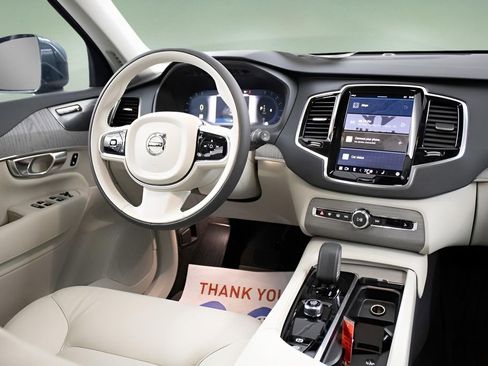 Used 2025 Volvo XC90 B6 Plus w/ Protection Package Premier image 2