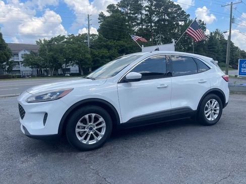 Used 2020 Ford Escape SE FWD image 4