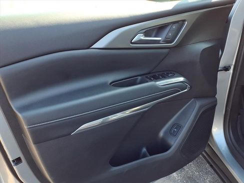 Certified 2025 Chevrolet Traverse LT image 6