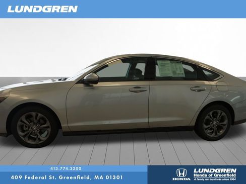 Used 2024 Honda Accord EX image 4