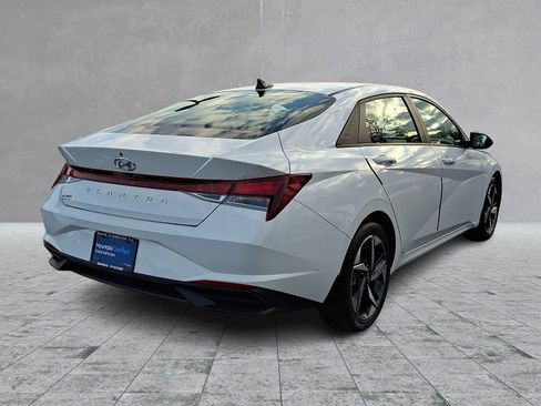 Certified 2023 Hyundai Elantra SEL w/ Convenience Package image 11