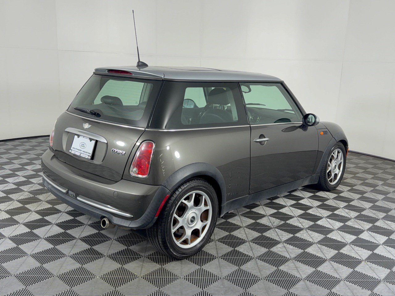 Used 2006 MINI Cooper Hardtop FWD image 9