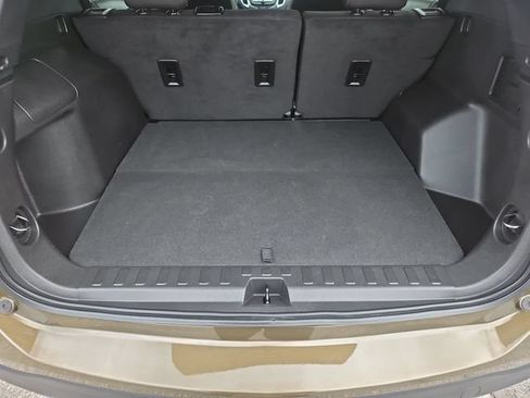 Certified 2024 Chevrolet Equinox LT FWD image 23