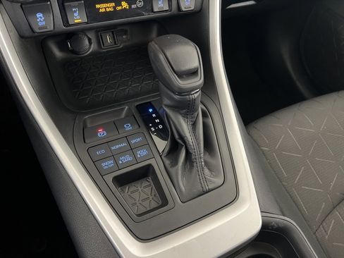 Used 2020 Toyota RAV4 XLE image 20