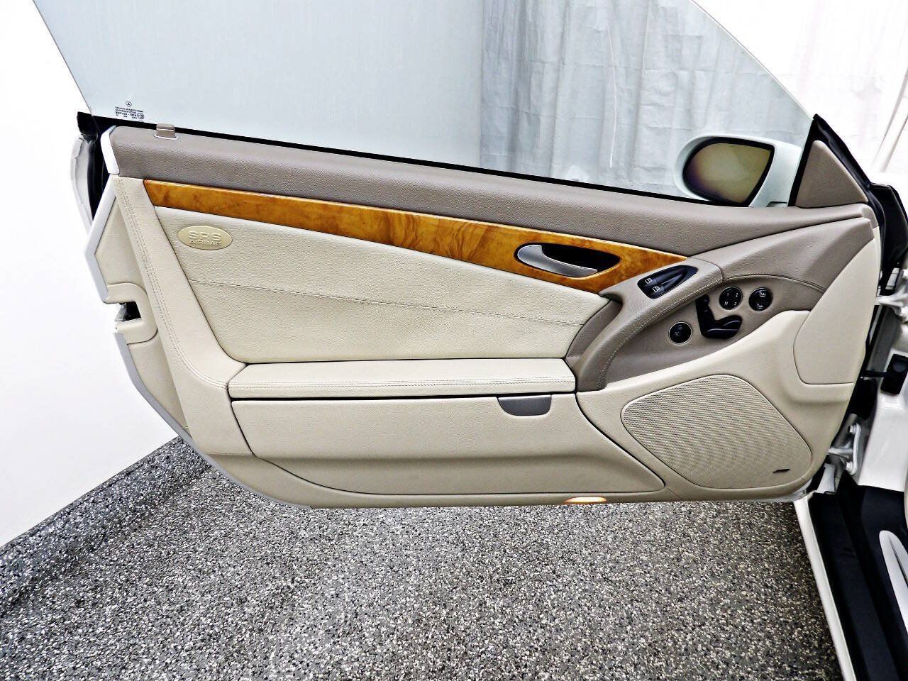 Used 2004 Mercedes-Benz SL 500 image 11