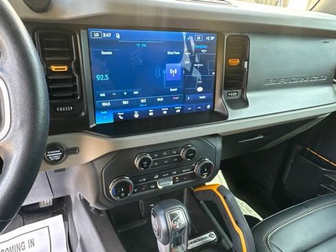Used 2022 Ford Bronco Badlands AWD/4WD image 19