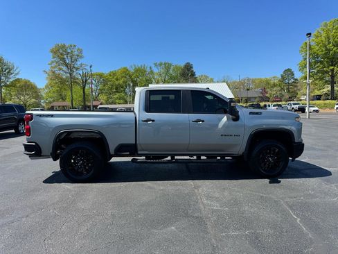 Used 2025 Chevrolet Silverado 2500 Custom w/ Custom Value Package image 5