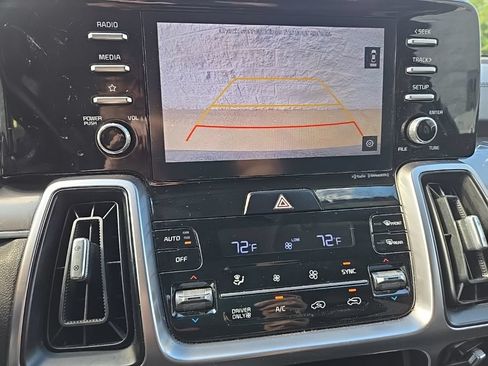 Used 2021 Kia Sorento S FWD image 19