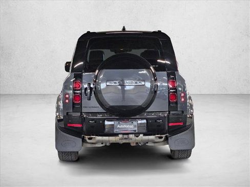 Used 2024 Land Rover Defender 110 X-Dynamic SE image 6