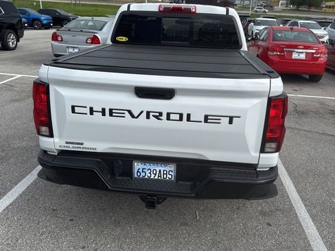 Used 2023 Chevrolet Colorado Trail Boss w/ Technology Package AWD/4WD image 4
