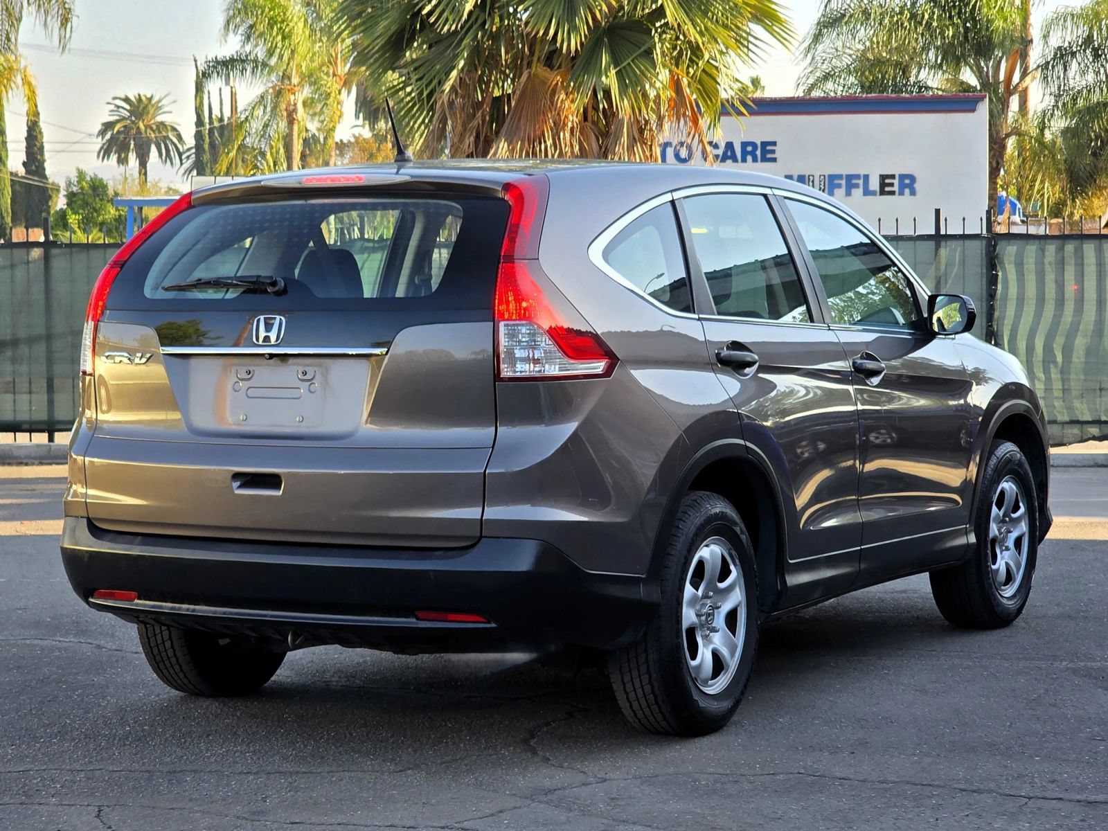 Used 2014 Honda CR-V LX image 3