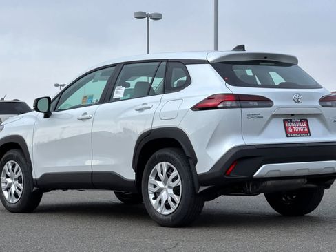 Certified 2026 Toyota Corolla Cross L image 6