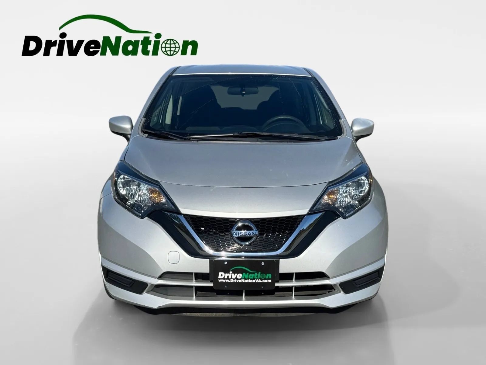 Used 2018 Nissan Versa Note S FWD image 2