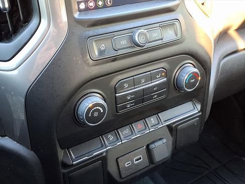 Used 2021 Chevrolet Silverado 1500 Custom Trail Boss w/ Safety Confidence Package image 9