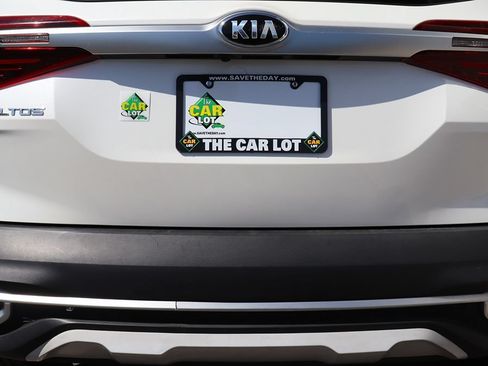 Used 2021 Kia Seltos S FWD image 21