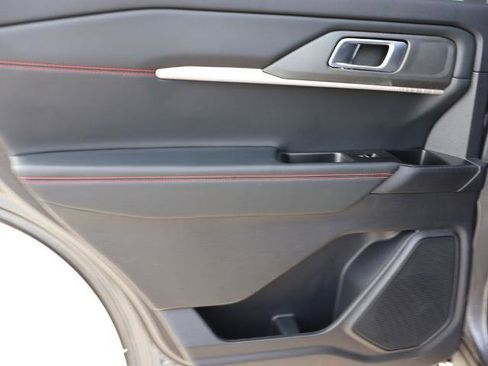 Certified 2025 Ford Explorer ST-Line w/ ST-Line Street Pack AWD/4WD image 19