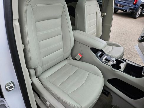 Used 2024 GMC Terrain Denali w/ Denali Premium Package image 30