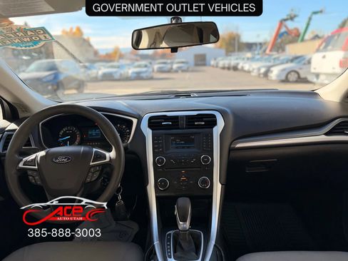 Used 2018 Ford Fusion S image 11