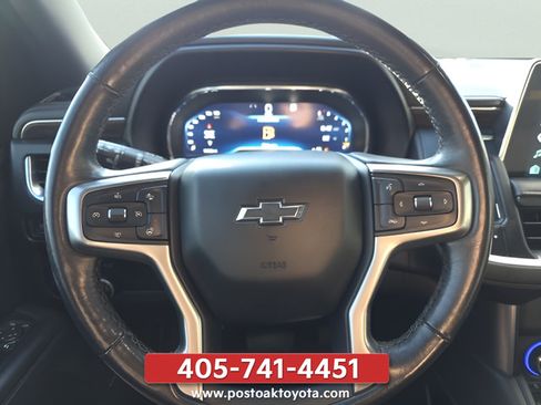 Used 2022 Chevrolet Suburban Z71 w/ Luxury Package AWD/4WD image 16