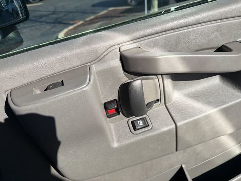 New 2025 Chevrolet Express 3500 Work Van w/ Power Convenience Package image 21