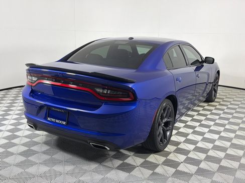 Used 2021 Dodge Charger SXT w/ Blacktop Package RWD image 5
