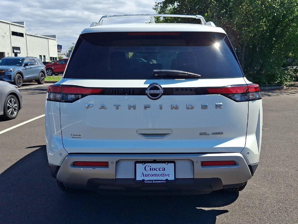 Used 2023 Nissan Pathfinder SL AWD/4WD image 8